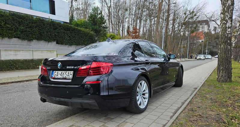 BMW Seria 5 cena 89790 przebieg: 204000, rok produkcji 2015 z Gdynia małe 154